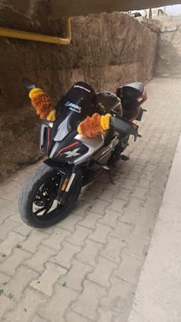 EMSALLERİNE EN SORUNSUZ 250SR