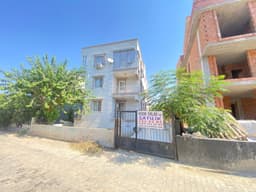 SEFERİHİSAR MERSİN ALANINDA DENİZE 400M SIFIR EŞYALI BAHÇE KATI SATILIK 2+1 DAİRE