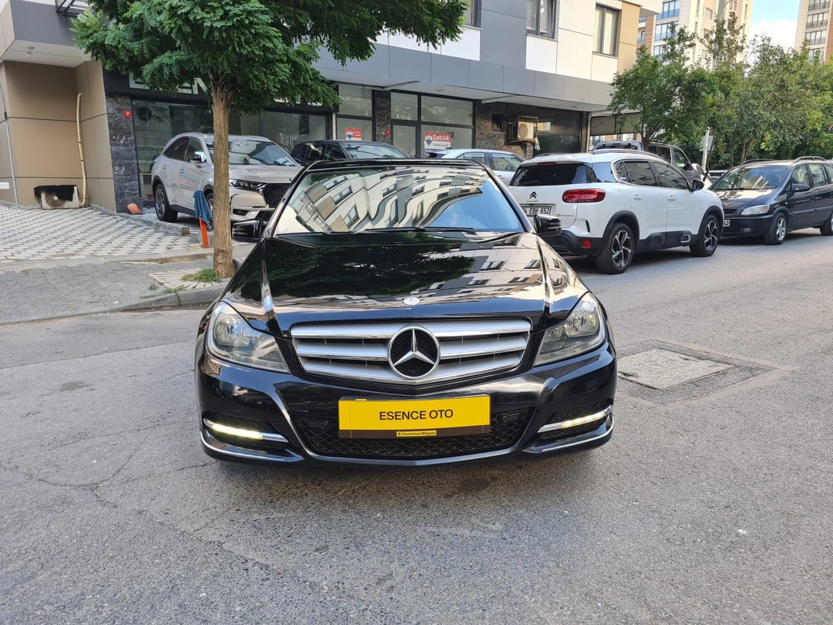 2012 MERCEDES C 180 AVANTGARTE 7G-TRONİC KAZASIZ DEGİŞENSİZ